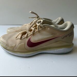 Nike Pink  Women’s Court Air Zoom Vapor Pro HC Shows Size 9.5 EUC